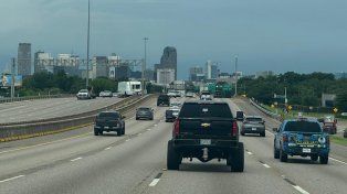 Las imponentes autopistas estadounidenses entre Kansas y Dallas se llenarán este fin de semana de viajeros argentinos que irán a alentar a Argentina.