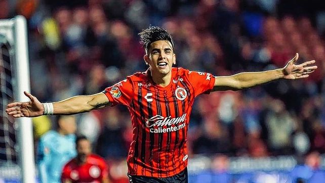 Colón tendría casi cerrada la incorporación de Alexis Castro