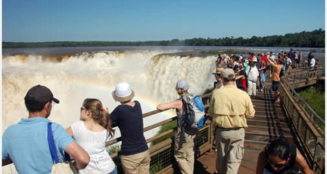 Diez fines de semana largos, seg&uacute;n el calendario de feriados 2012