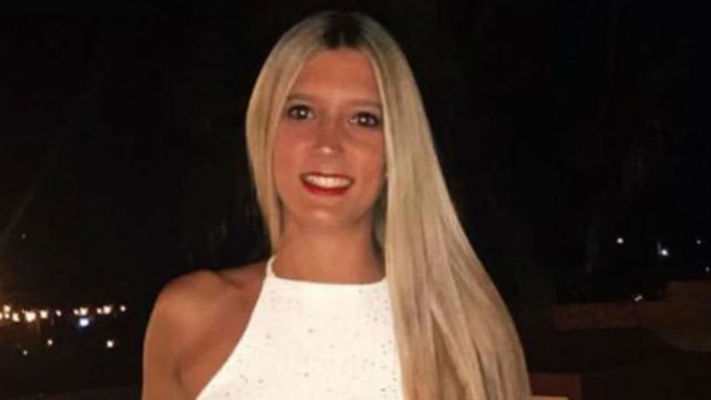 Buscan a una joven que cayó con su auto en un arroyo en Paraná