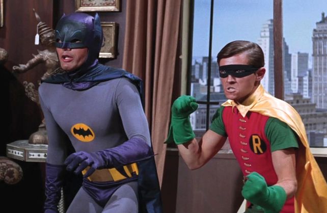 Santos aniversarios, Batman! La primera serie del Hombre Murciélago cumple  55 años
