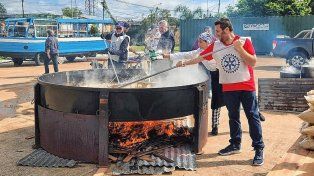 Una vez más se estará realizando el arroz con pollo solidario con más de 1.100 porciones.
