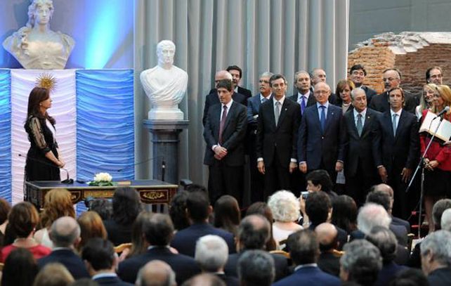 El kirchnerismo y su insólita participación de un separación.