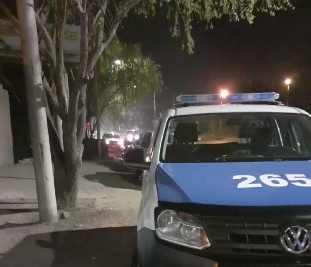 En un enfrentamiento en la Villa 351 balearon a un policía