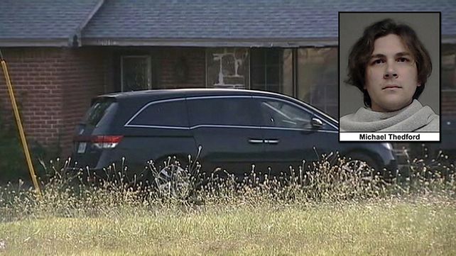 El auto en el que el hombre olvidó a su pequeña beba por más de cuatro horas.