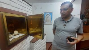 Sergio, el vicario parroquial de la iglesia San Juan Evangelista, de Gorriti al 600.