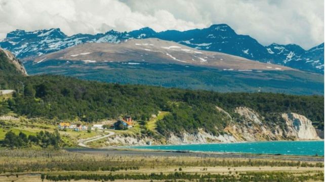 La provincia de Tierra del Fuego cobra una tarifa a quienes visitan y suben al Glaciar Martial.