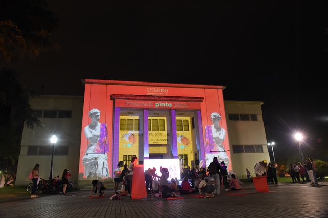 El museo fue inaugurado el 7 de diciembre de 1937 en su emplazamiento actual de Pellegrini y Oroño