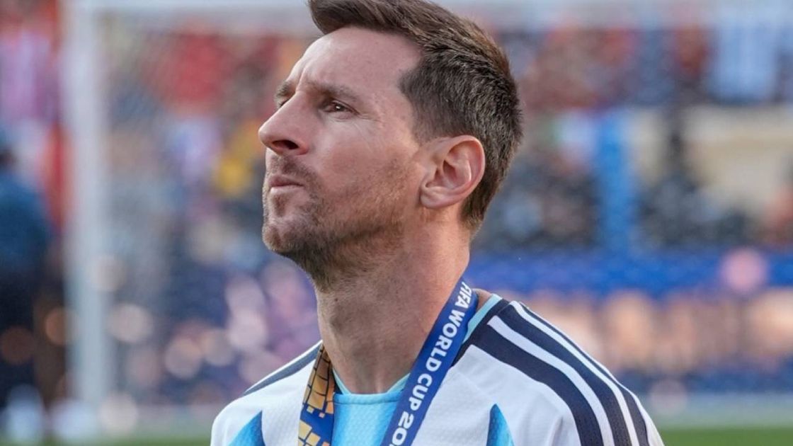 Messi había dedicado la performance mundialista a los que “no tienen trabajo, no llegan a fin de mes o la viven peleando”.