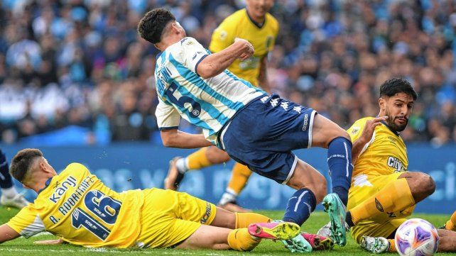 Racing se puso en ventaja pero Rosario Central llegó a la igualdad de la mano de su artillero Véliz.