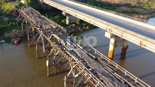 Abrazo simbólico al Puente Palito: los vecinos de Alto Verde siguen firmes en su lucha para que no lo desmantelen Abrazo simbólico al Puente Palito: los vecinos de Alto Verde siguen firmes en su lucha para que no lo desmantelen