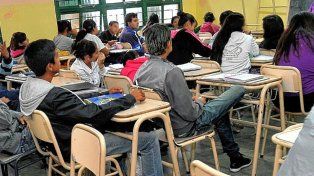 Uno de cada cinco egresados termina la escuela secundaria en modalidad para adultos