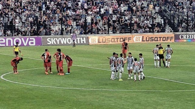 Los hinchas de Colón no podrán concurrir al estadio de Chaco For Ever.