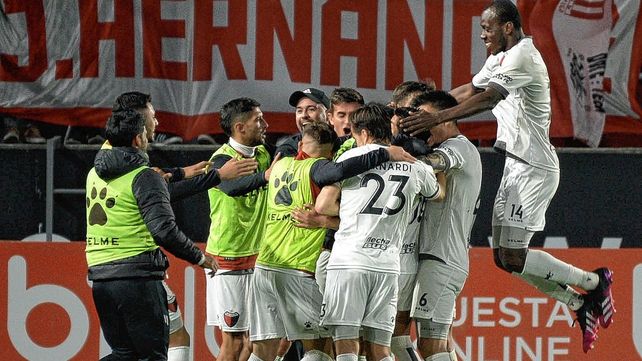 Colón quiere hilvanar su tercera victoria ante Platense en Vicente López.