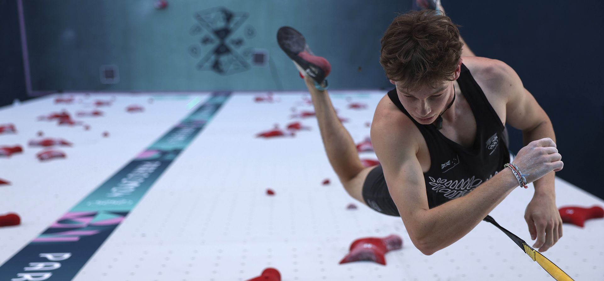 Julian David, de Nueva Zelanda, compite en las eliminatorias de velocidad masculina en los Juegos Olímpicos de Verano de 2024, el martes 6 de agosto de 2024, en Le Bourget, Francia. (Michael Reaves/Pool Photo vía AP) Julian David, de Nueva Zelanda, compite en las eliminatorias de velocidad masculina en los Juegos Olímpicos de Verano de 2024, el martes 6 de agosto de 2024, en Le Bourget, Francia. (Michael Reaves/Pool Photo vía AP)