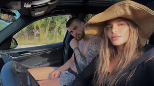 Mila junto a Francisco en uno de sus viajes