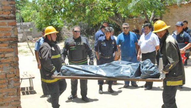 Mató a hachazos a su madre y a su hermano al ser descubierto violando a su sobrina
