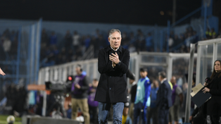 El profesor Holan concentró a 24 futblistas en Central. Uno de ellos quedará fuera del banco.