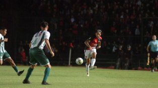 Colón pierde a Allende por un desgarro y rearma su defensa para recibir a Racing de Córdoba