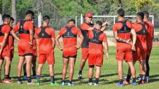 Walter Otta evaluará otras alternativas en el 11 inicial.&nbsp;