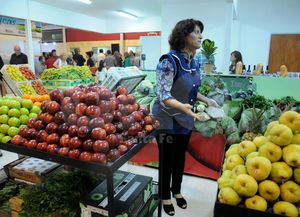 Después de muchos años, los puestos de verduras, frutas y carne volvieron al Mercado Norte