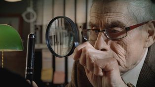 El protagonista total de la película es Sergio Chamy, un viudo de 73 años que asume investigar qué sucede en el interior de un asilo.&nbsp; 
