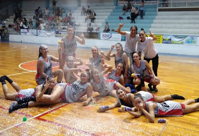 Pancho Ramírez campeón del Entrerriano Femenino U15
