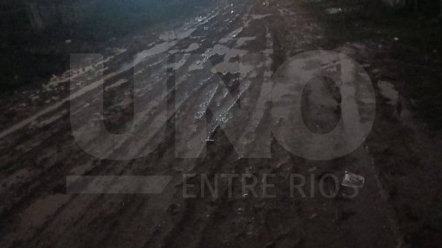 Vecinos el barrio Arturo Illia de Paraná siguen esperando mejoras básicas. Advierten que el abandono impide ingreso de servicios de salud
