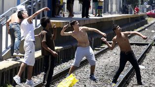 Incidentes por la muerte de un joven atropellado por un tren tras una pelea con una patota