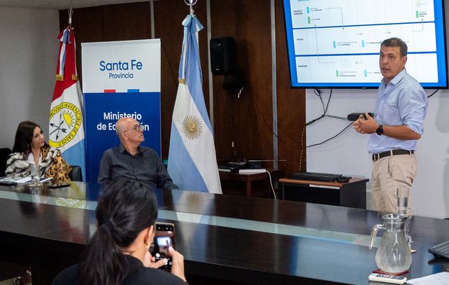 La provincia presentó el nuevo sistema de emisión de títulos y certificados para la educación secundaria y la educación superior﻿.