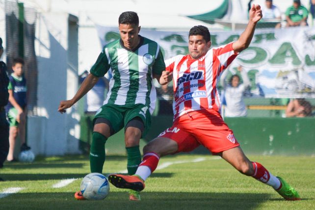 Atlético Paraná igualó 0 a 0 en su visita a Camioneros