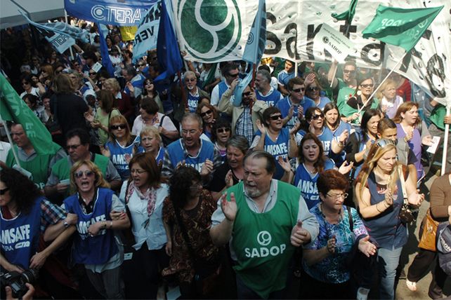 La lucha docente en Santa Fe: entre los derechos y el malestar social