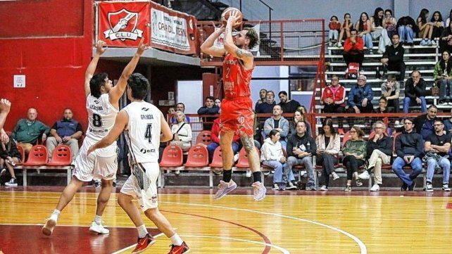 Liga Argentina: La Unión aportó la primer alegría para Entre Ríos