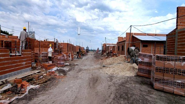 Con fondos nacionales se iniciarán las obras de construcción de 166 nuevas viviendas en Gualeguaychú en el marco del programa Casa Propia - Construir Futuro