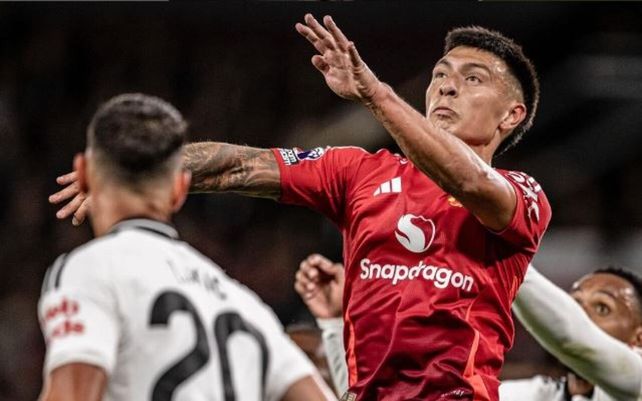 El defensor argentino tuvo un buen partido ante Fulham y neutralizó al potente atacante Adama Traoré.