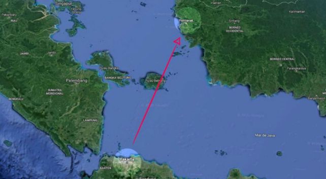 Desapareció un avión Boeing 737 pocos minutos después de despegar de Yakarta