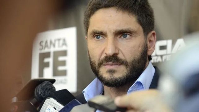 El gobernador electo Maximiliano Pullaro expresó su preocupación y consternación por el crimen del policía Leoncio Bermúdez en el Hospital Provincial.&nbsp;