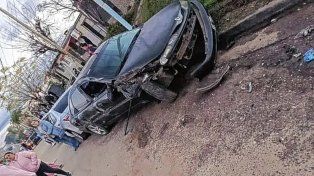 Concordia: conductor ebrio destrozó varios autos e hirió a dos personas con una máquina vial