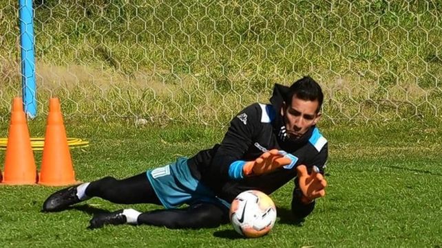 Matías Ibáñez podría ser una opción en el arco de Colón si se va Burián en junio.