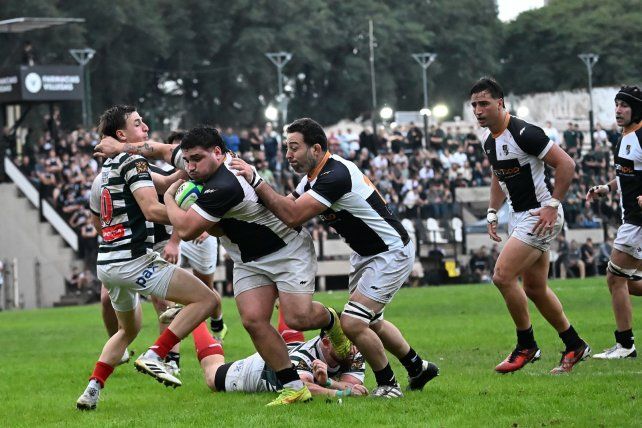 Estudiantes ganó de local sobre el final.