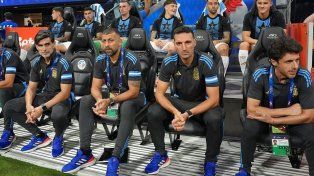 El cuerpo técnico de la selección que lidera Lionel Scaloni. Inter intentó sumar a un exNewells.