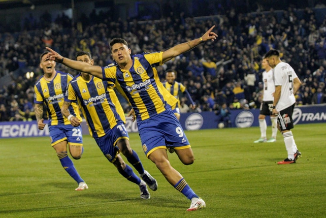 Alejo Veliz anotó el primer gol de Central ante Riestra