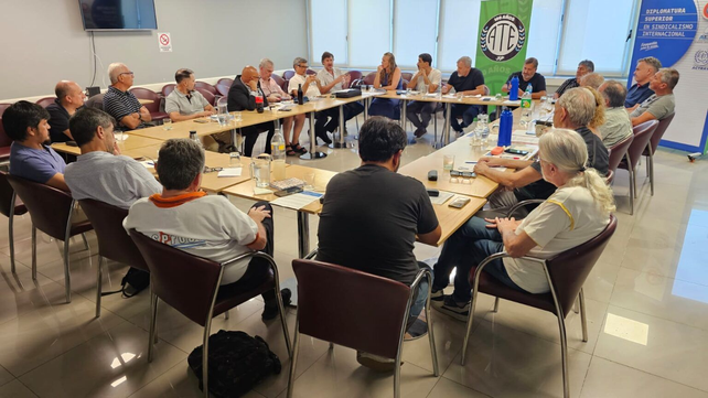 El Frente de Sindicatos Estatales y Gremios de Empresas Públicas se reunió en instalaciones de ATE.