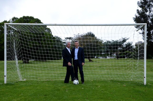 Fútbol. Vázquez y Macri también hablaron de la posibilidad de organizar el Mundial 2030 en conjunto.