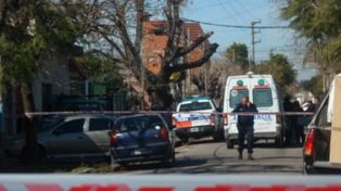 Asesinó a cuchilladas a su ex mujer y su hija al reclamarles la casa