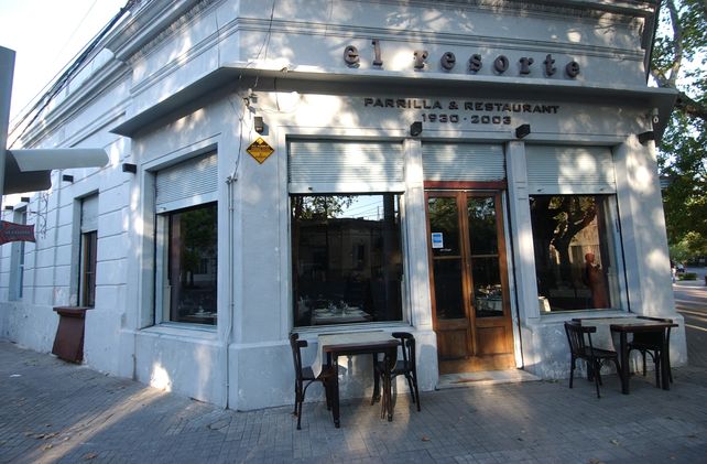 La Buena medida abrió en 1898 en esa esquina filoportuaria como almacén