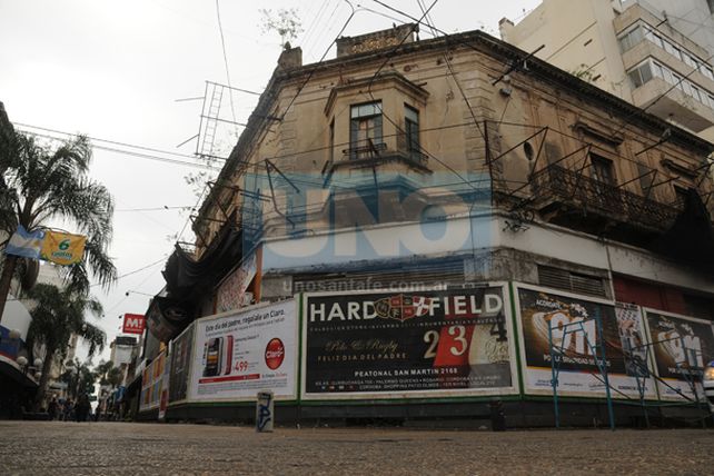 Comienza la obra para demoler la casona de La Rioja y Peatonal