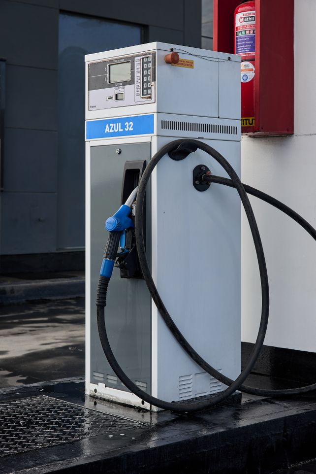 YPF comienza a comercializar Azul 32 por surtidor