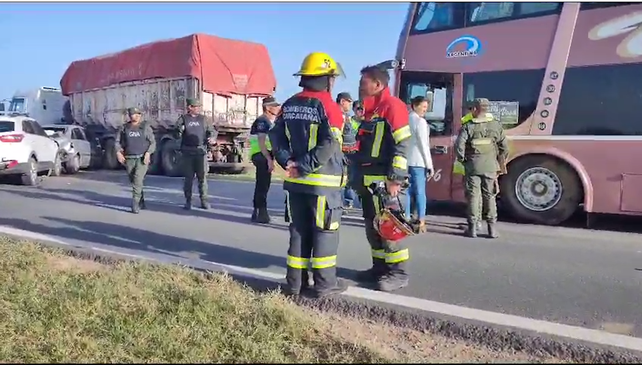 El chofer de un colectivo asegura que el choque en cadena de la autopista se pudo haber evitado