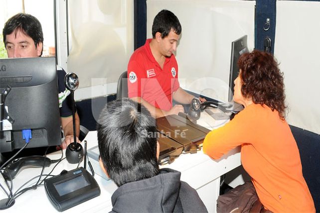 Más de 500 jóvenes renovaron su DNI en escuelas de Santa Fe y Rosario